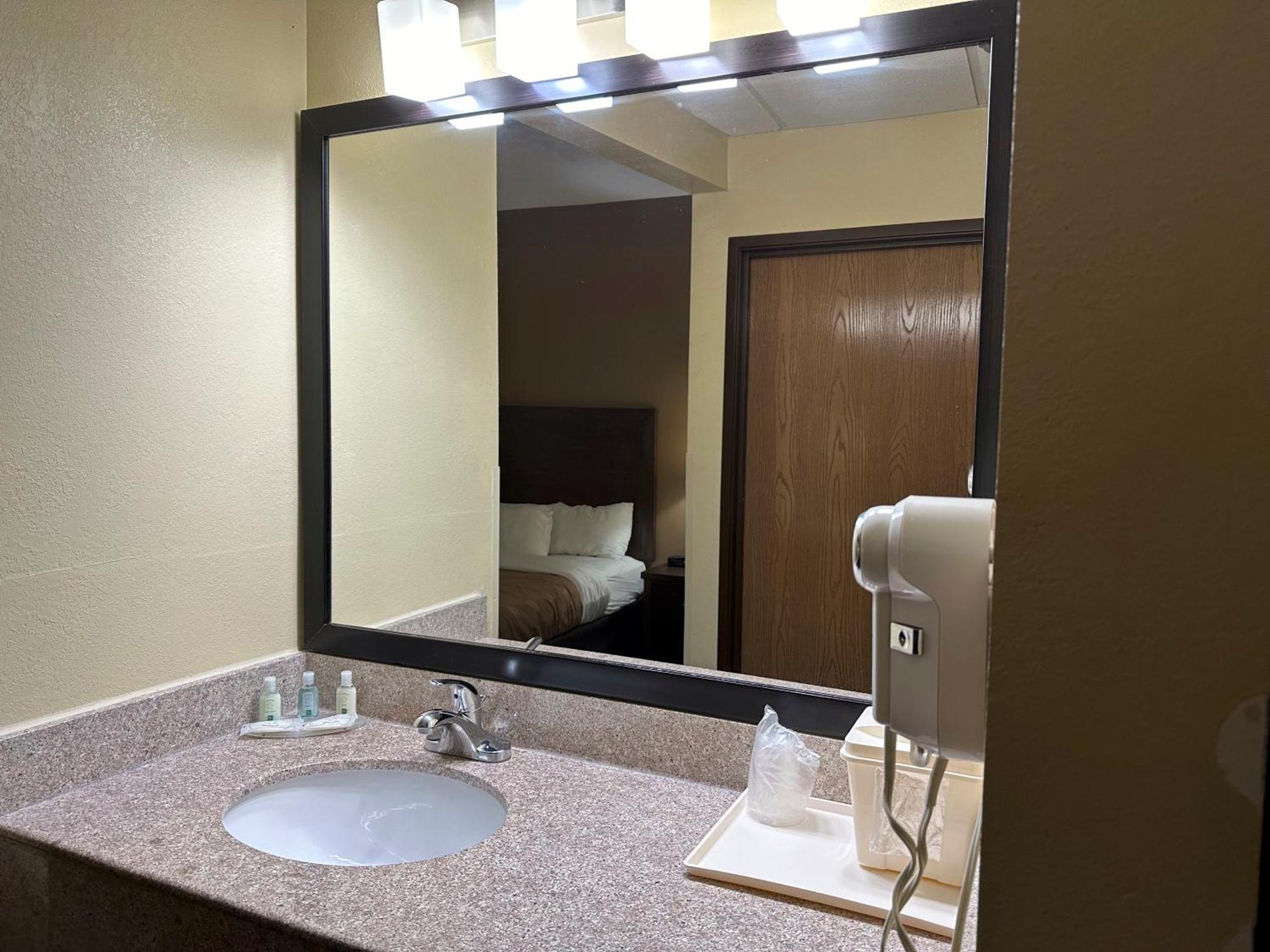 Quality Inn Perryville I-55 Bagian luar foto