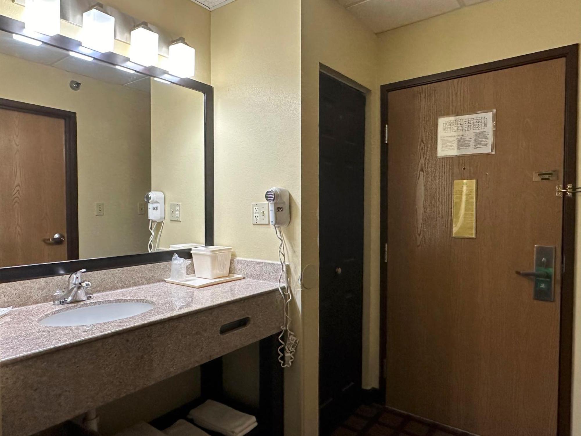 Quality Inn Perryville I-55 Bagian luar foto